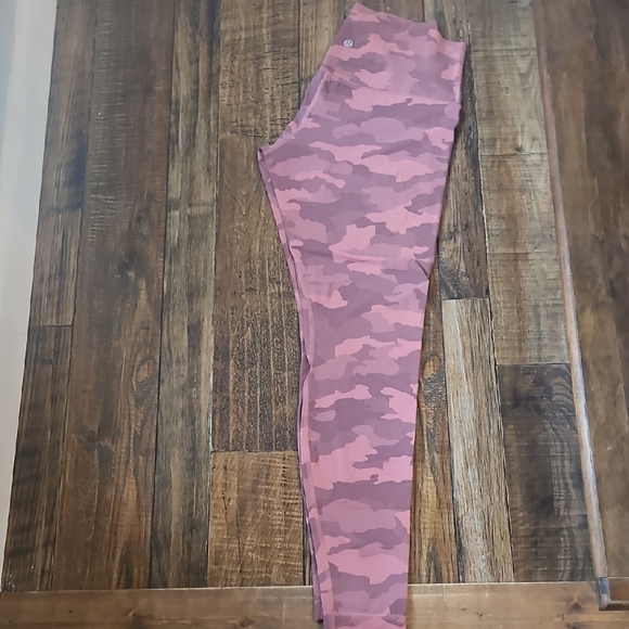 lululemon Women's Leggings - Pink Camo - Picture 3 of 6
